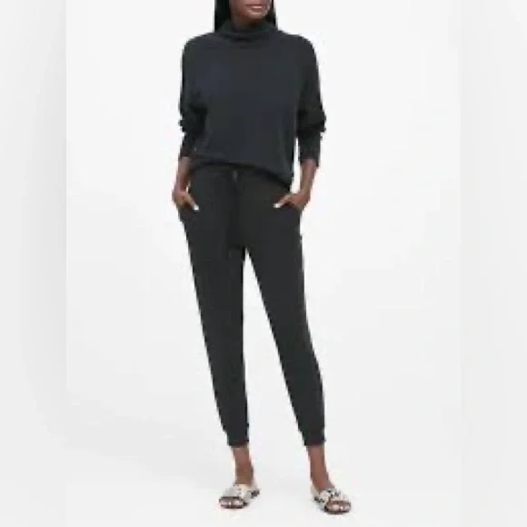 Banana Republic Kiera Cashmere joggers black drawstring waist banded ankle P SM